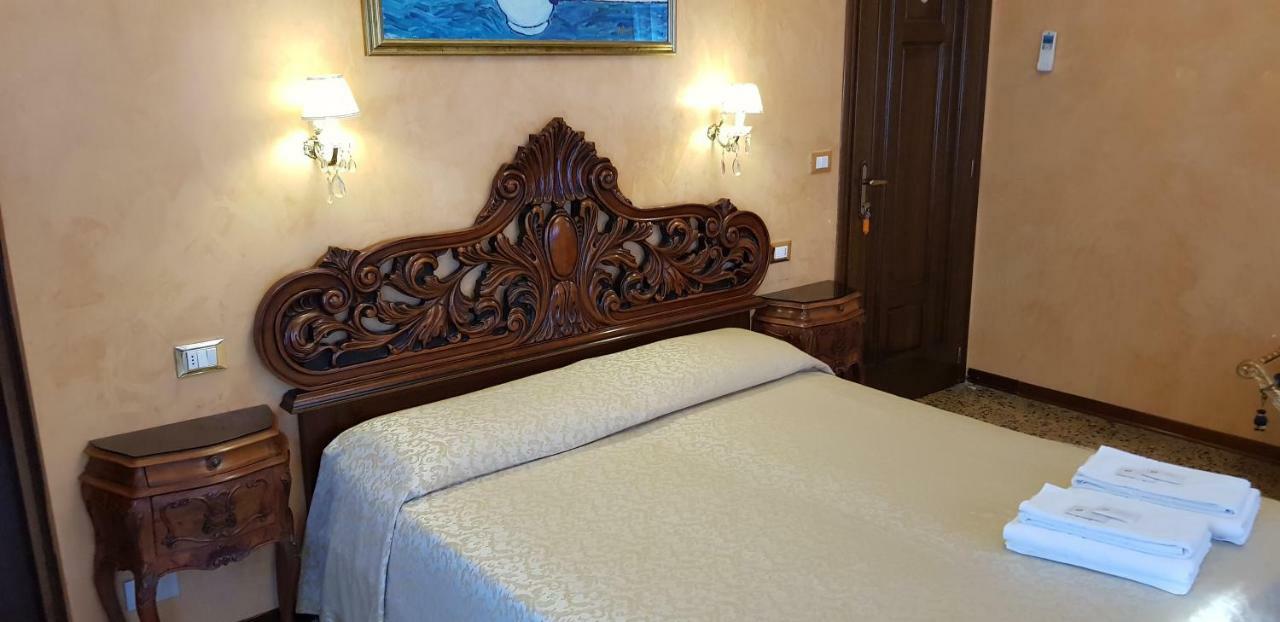 Bb Venezia Bed and Breakfast Exteriör bild